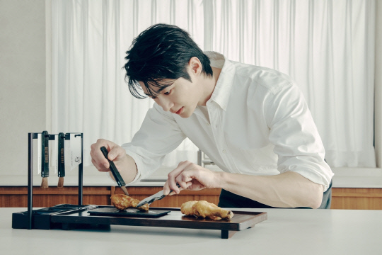 배우 변우석. 교촌에프앤비 제공